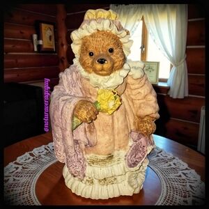 VINTAGE 80s GRANNY BEARS Resin Sculpture of VICTORIAN Mama Bear